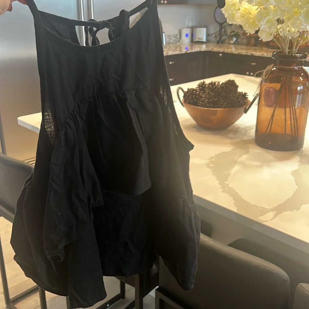 Black Tank